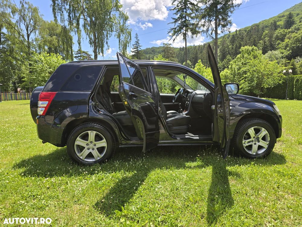 Suzuki Grand Vitara 1.9 DDIS JLX Navi - 24