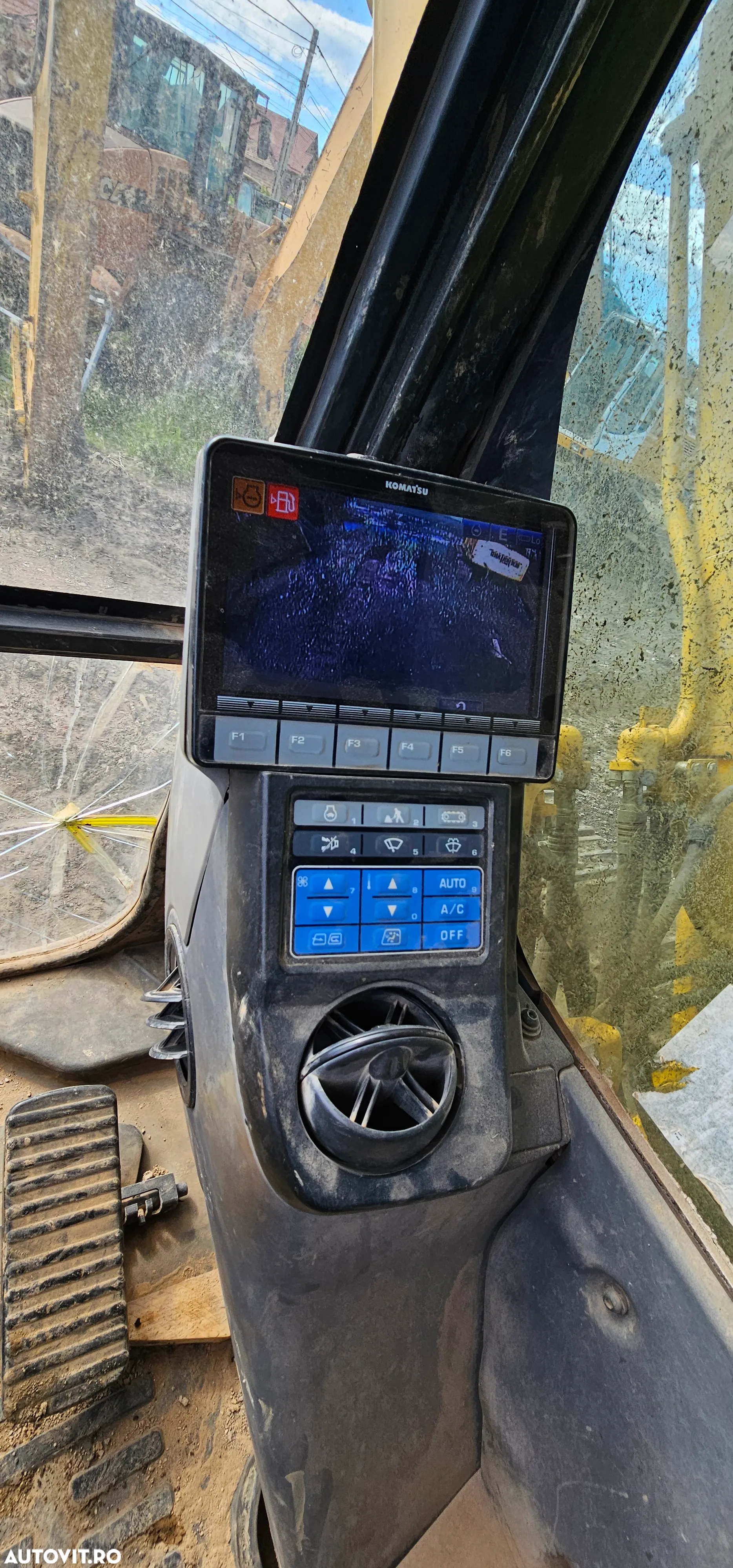 Komatsu PC 360 NLC Excavator pe șenile - 8