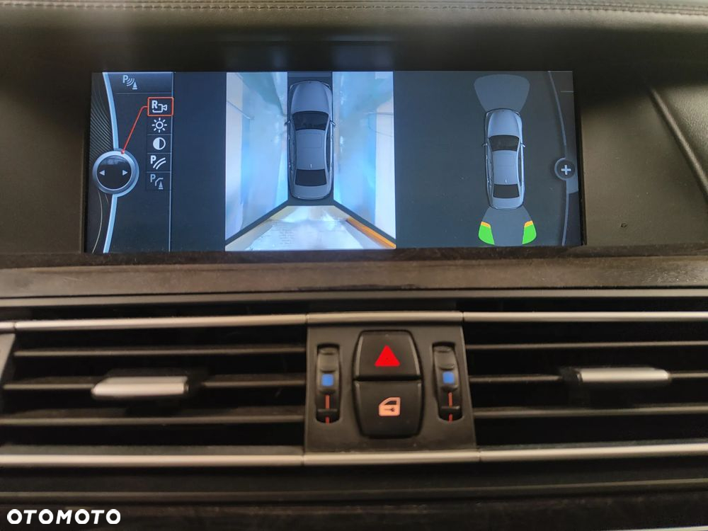 BMW Seria 7 750i L xDrive - 24