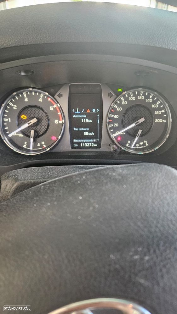 Toyota Hilux 2.4 D-4D 2WD CD Tracker - 7