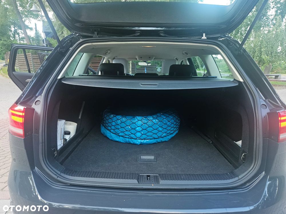 Volkswagen Passat - 9