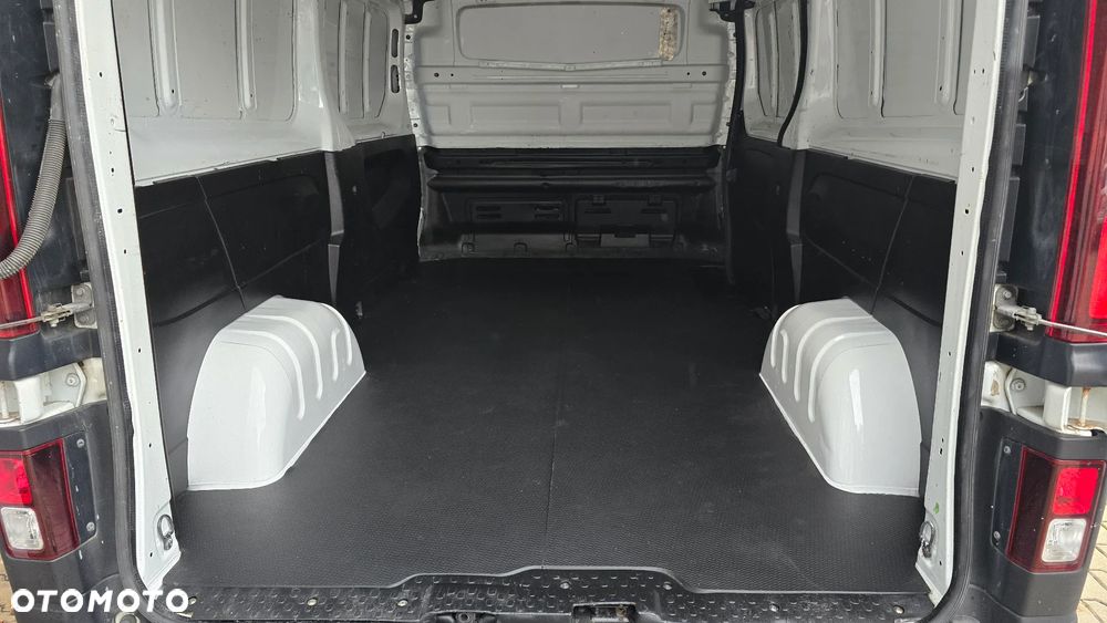 Opel Vivaro - 12