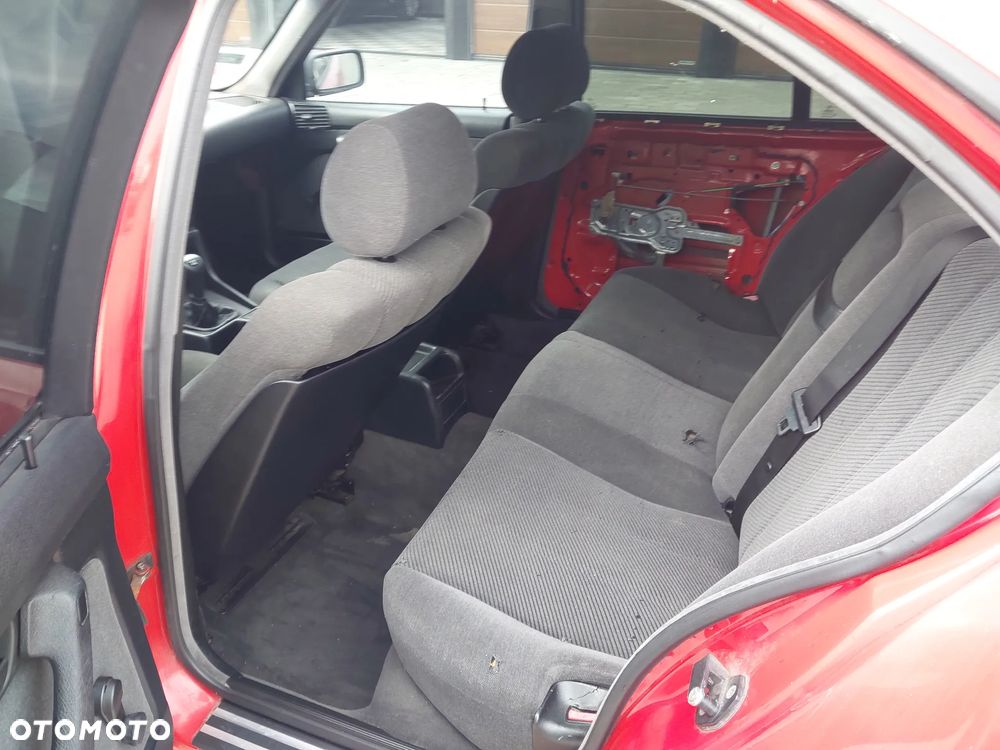 BMW Seria 5 518i - 9