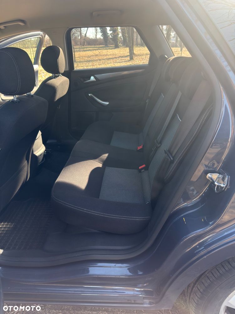 Ford Mondeo - 4