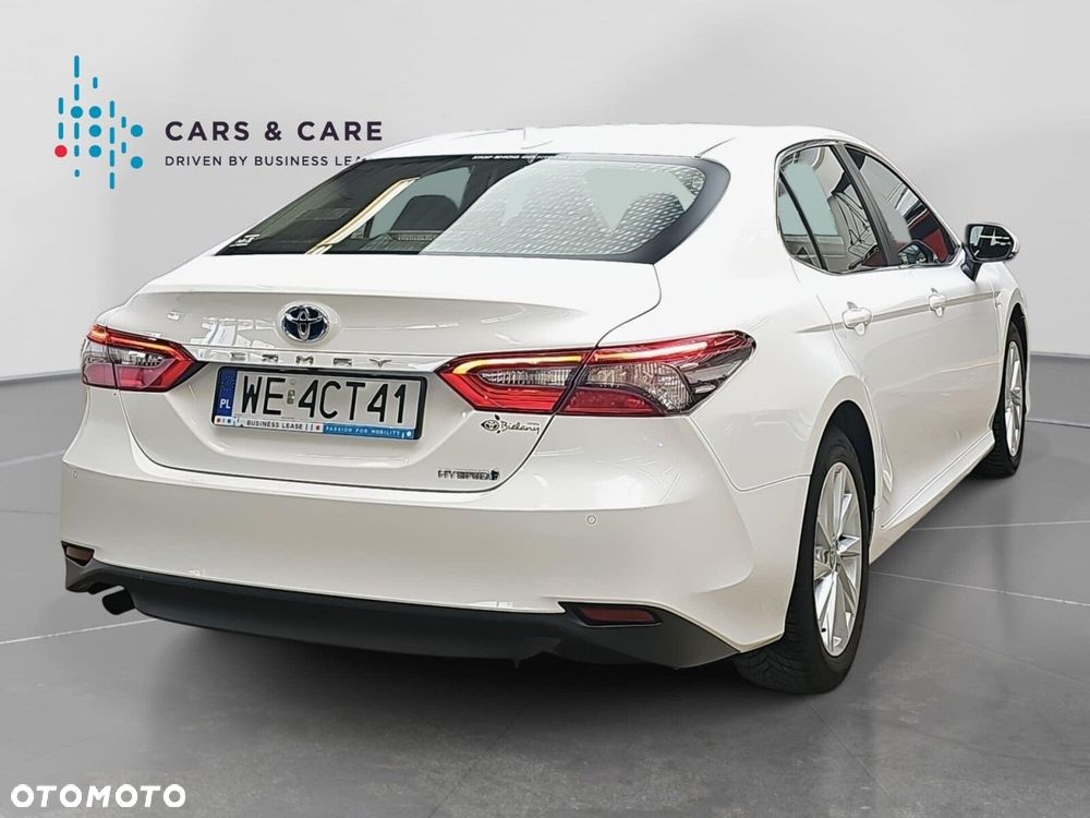 Toyota Camry 2.5 Hybrid Comfort CVT - 24