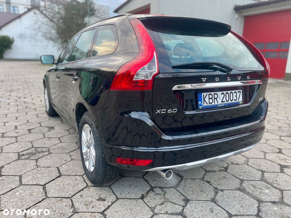 Volvo XC 60 D3 Drive-E Momentum - 4