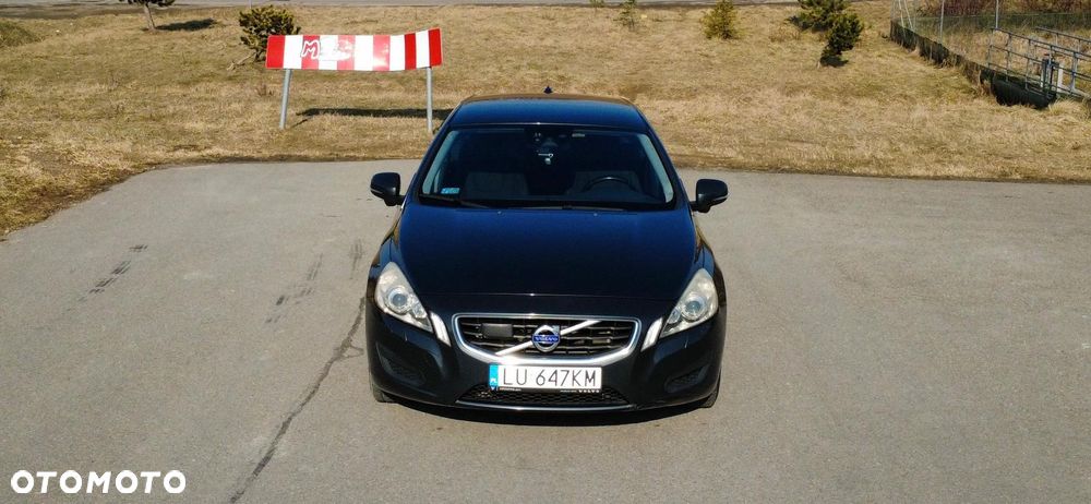 Volvo V60 D3 Geartronic Momentum - 12