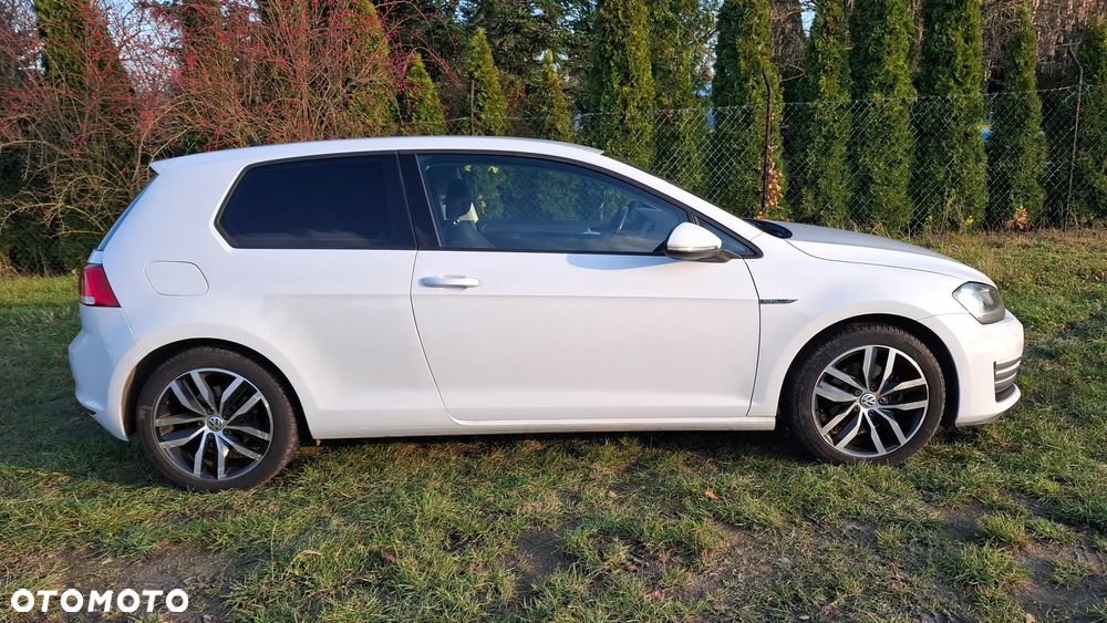 Volkswagen Golf - 3