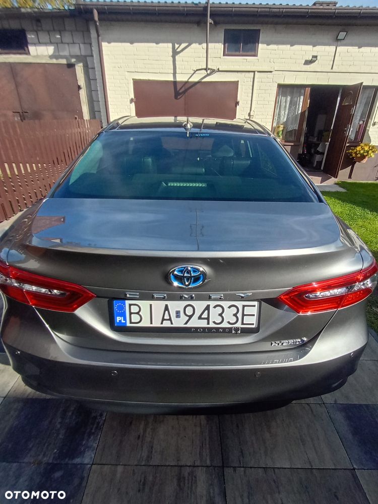 Toyota Camry 2023 photo 2