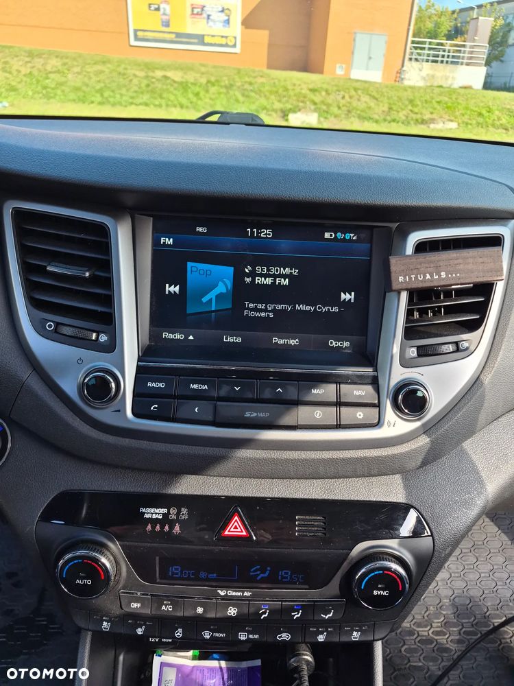 Hyundai Tucson 2.0 CRDI 4WD Automatik Premium - 14