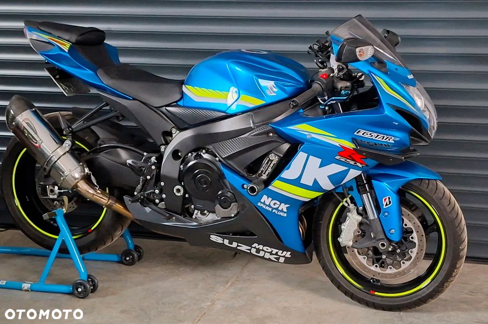 Suzuki GSX-R - 6