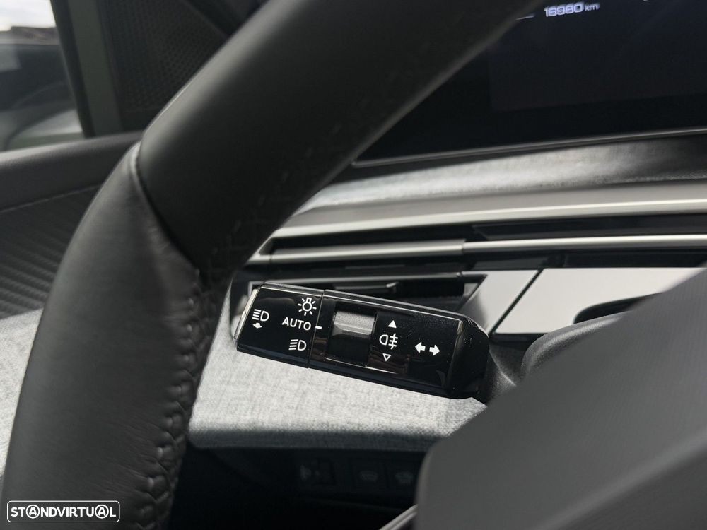 Peugeot 3008 1.2 Hybrid Allure e-DCS6 - 25