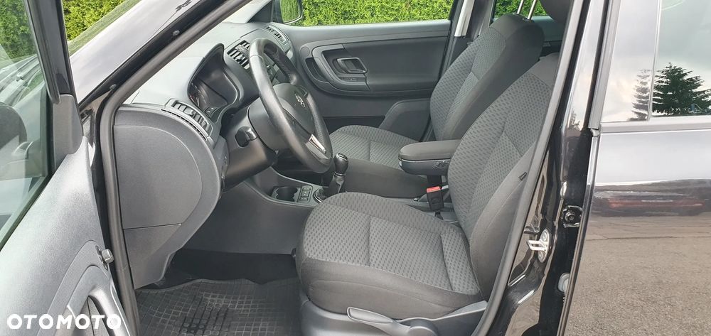 Skoda Fabia 1.2 TSI Ambiente - 25