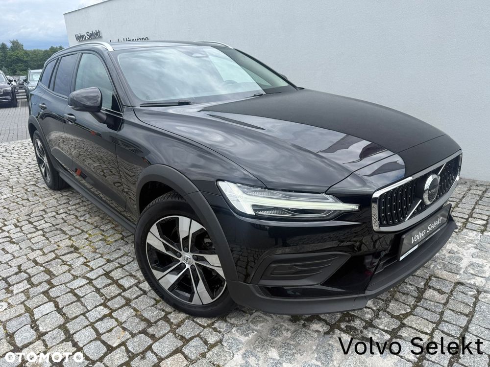 Volvo V60 Cross Country - 3