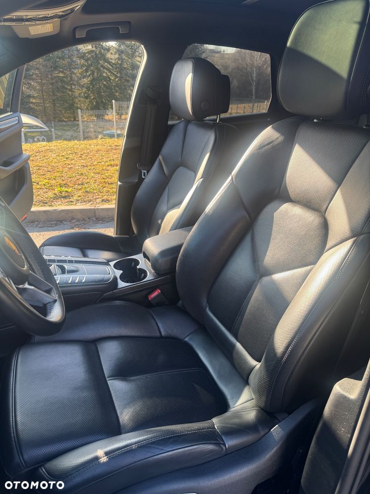 Porsche Macan Standard - 10