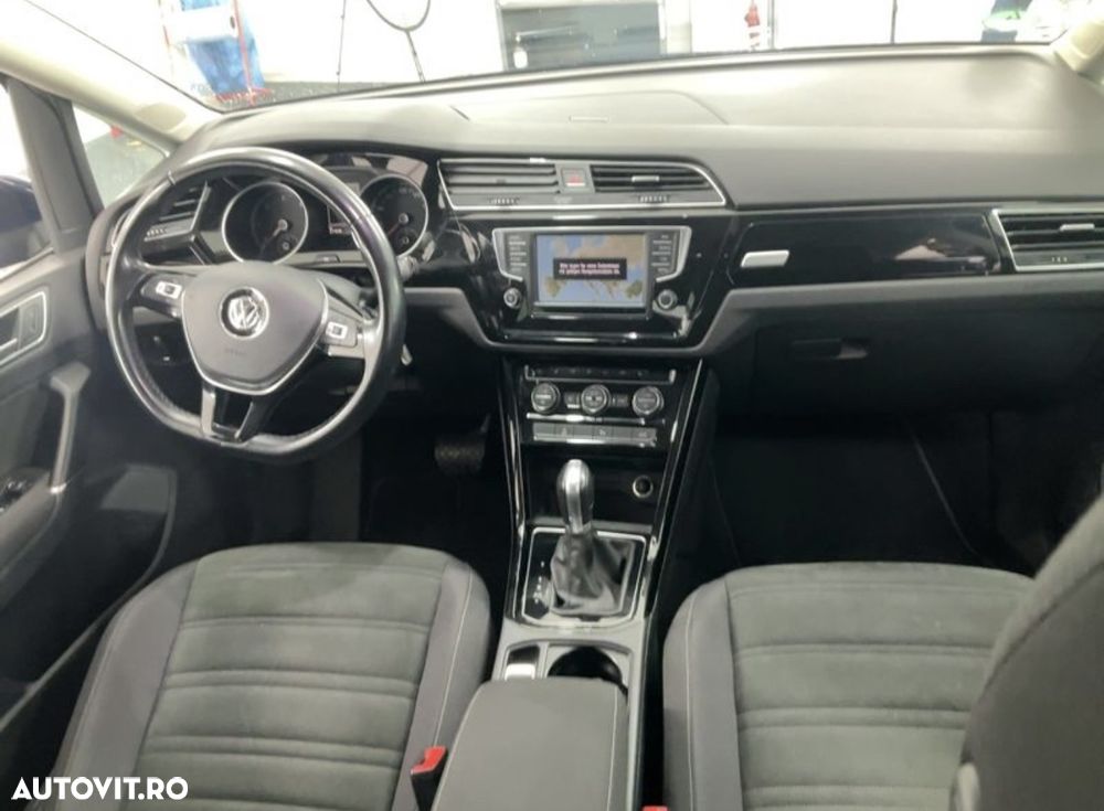 Volkswagen Touran 2.0 TDI SCR DSG Highline - 3