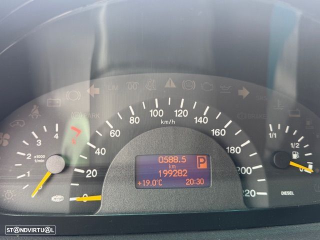 Mercedes-Benz Viano - 10