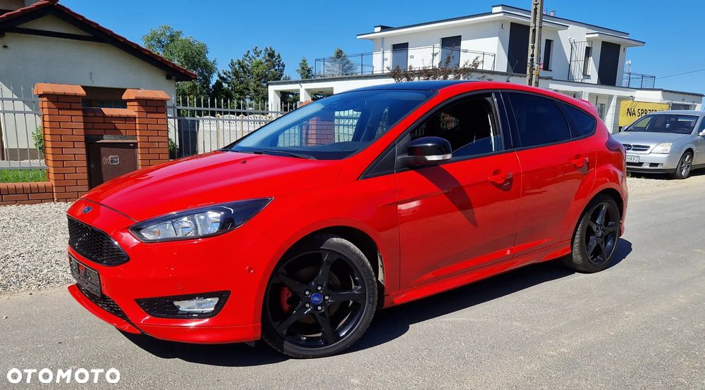 Ford Focus 1.5 EcoBoost STart-Stopp-System ST-LINE - 2
