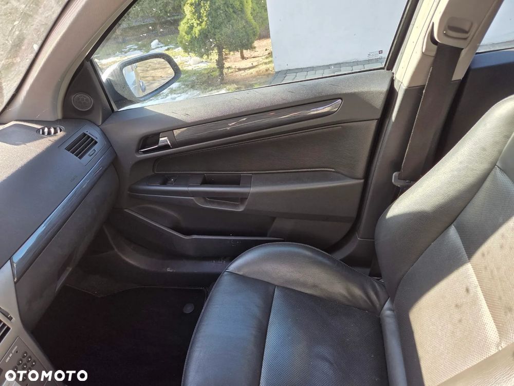 Opel Astra 2.0 T Sport - 12