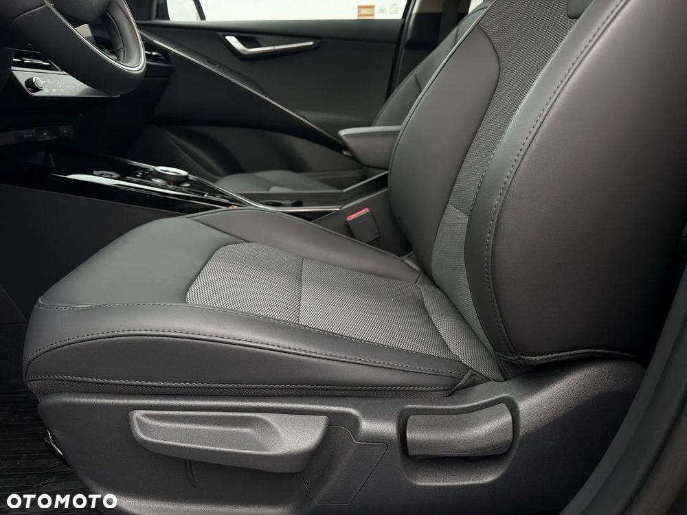Kia Niro 1.6 GDI Hybrid L - 28