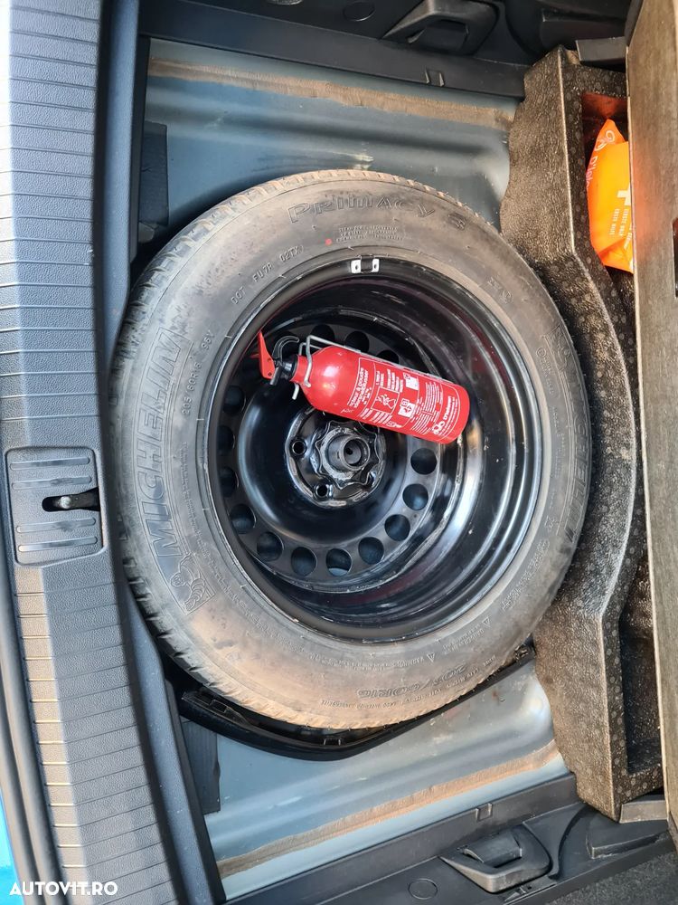 Volkswagen Touran - 21