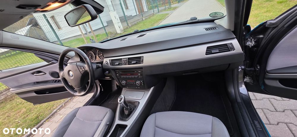BMW Seria 3 - 21
