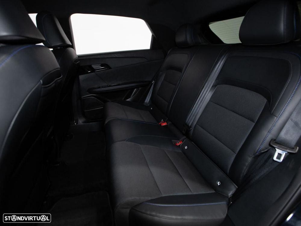 MG MG4 64 kWh Luxury - 10