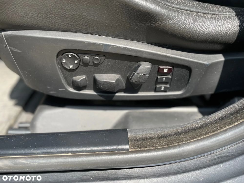 BMW Seria 5 530xi - 17