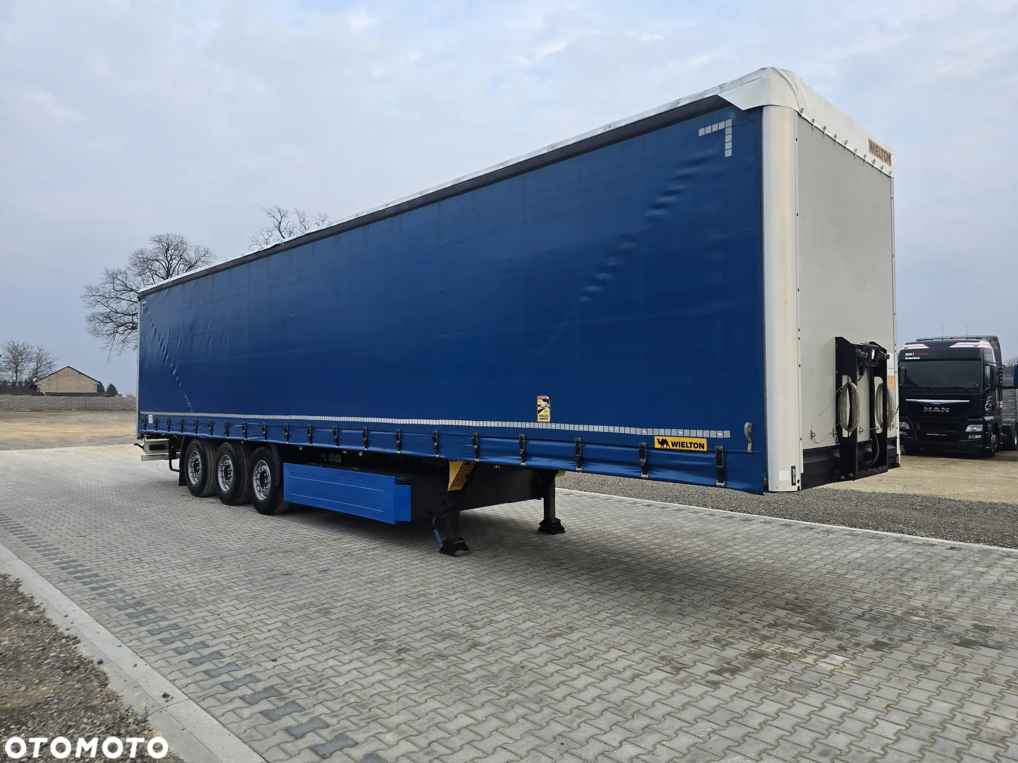 Wielton FIRANKA / MULTI LOCK / XL / OŚ PODNOSZONA / PALECIARA - 20