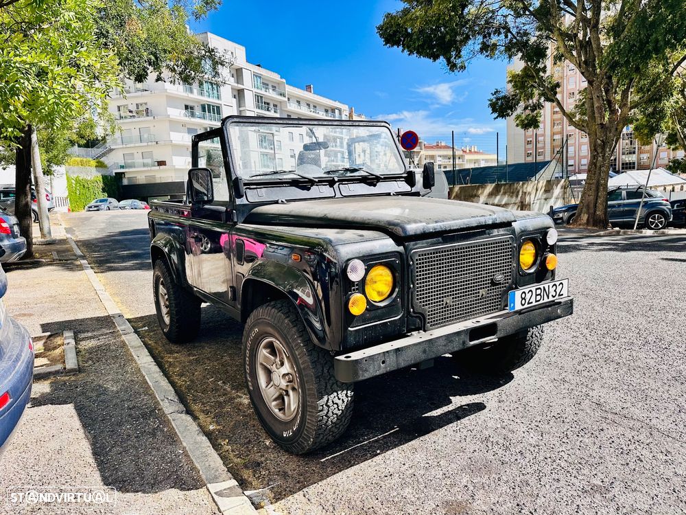 Land Rover Defender - 22