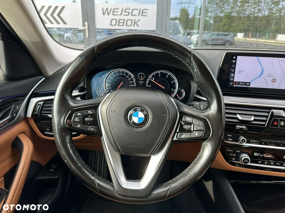 BMW Seria 5 520d xDrive - 19