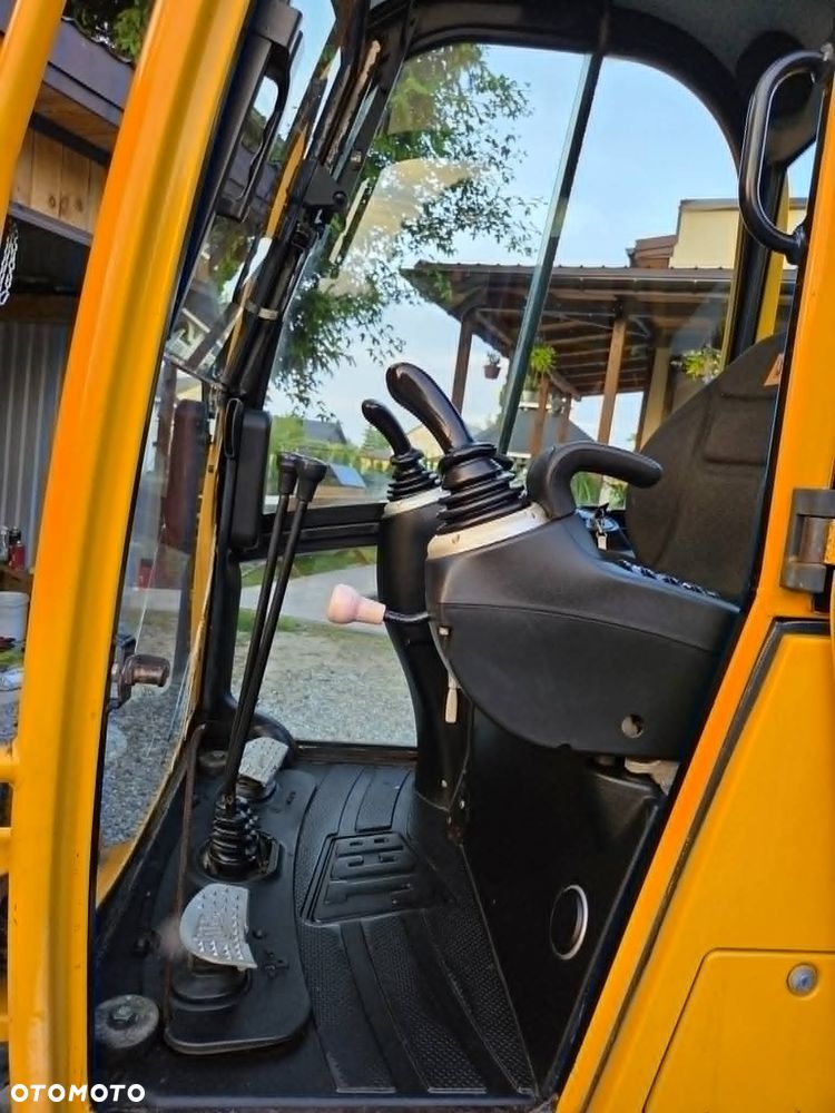 JCB 8020 - 13