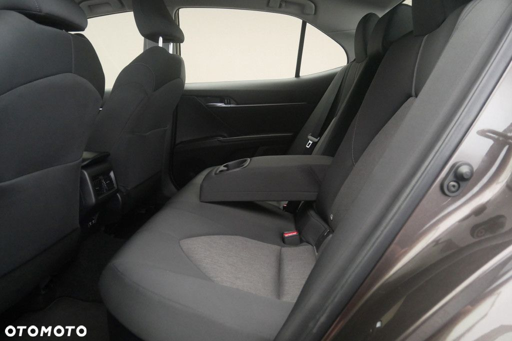 Toyota Camry - 15