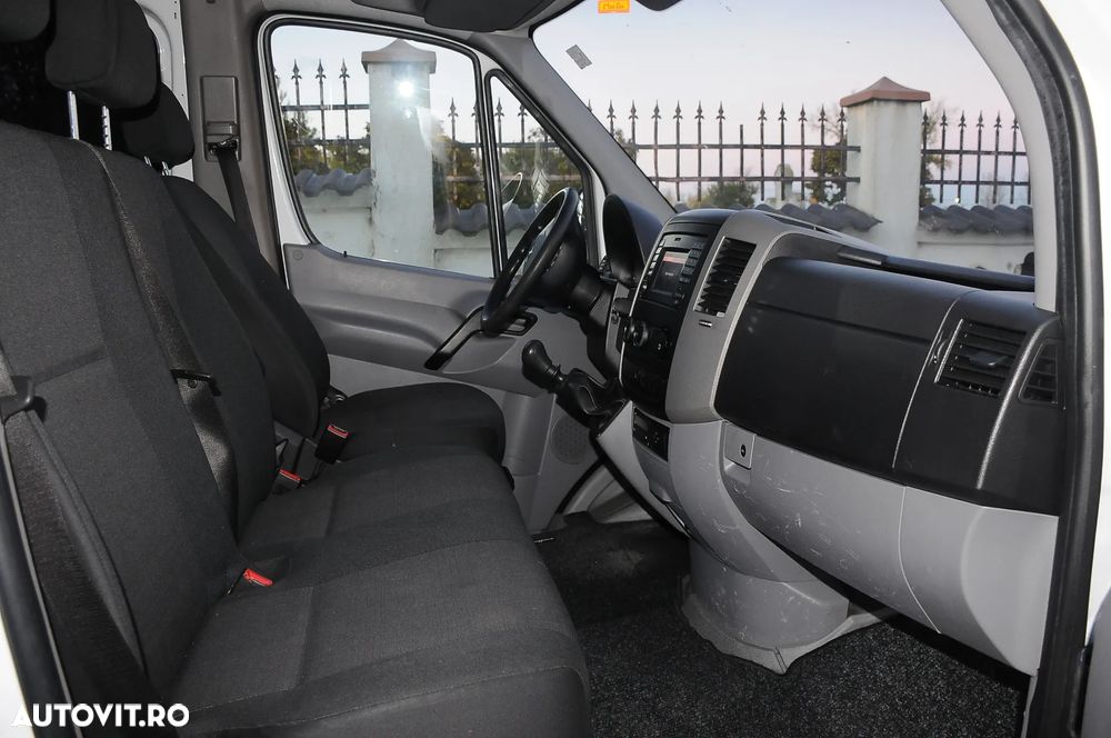 Mercedes-Benz Sprinter - 11