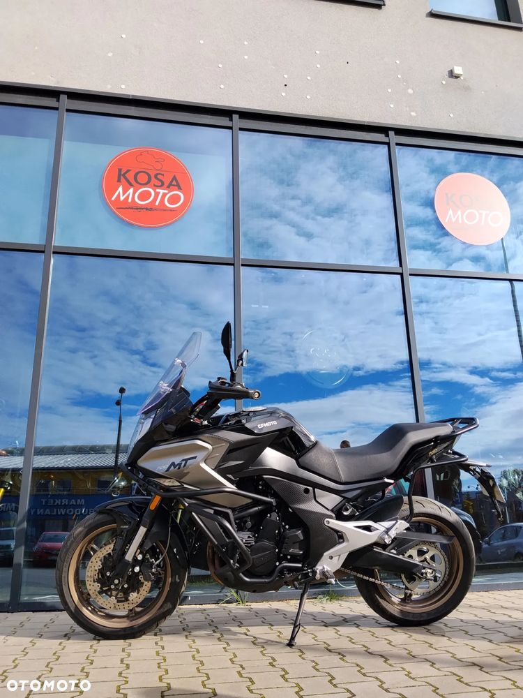 CFMoto 700MT - 2