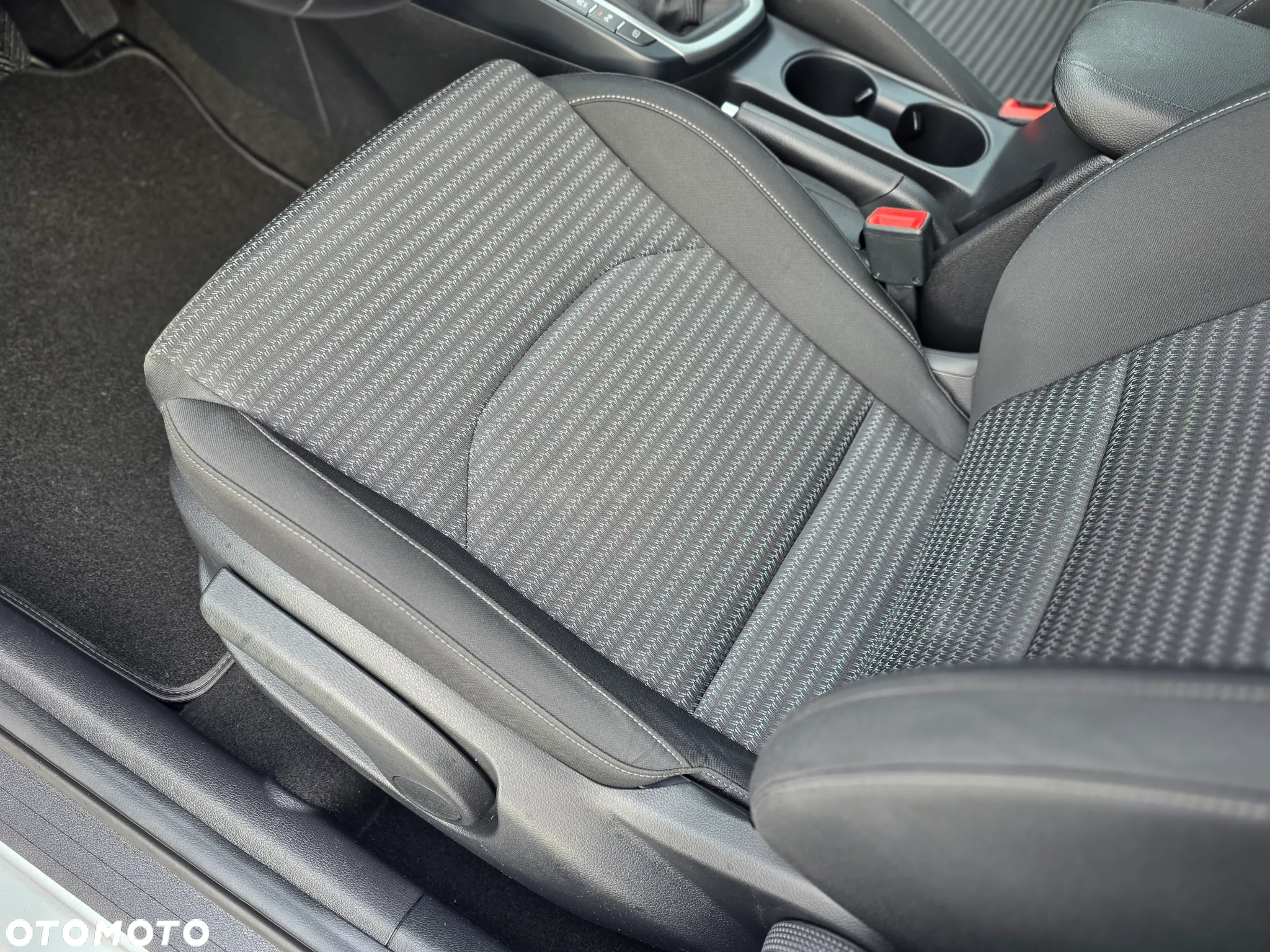 Kia Ceed 1.5 T-GDI L Business Line - 28