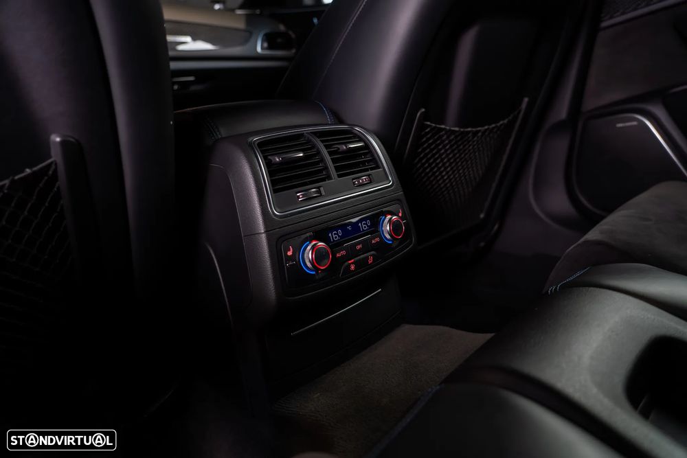 Audi RS6 Avant 4.0 TFSi Plus quattro Tiptronic - 29