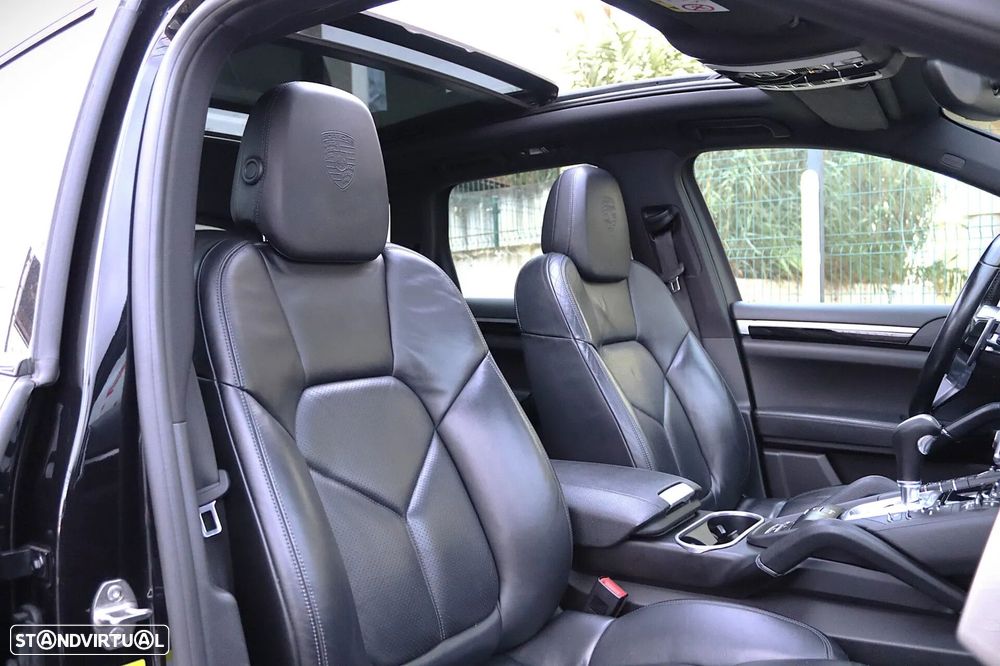 Porsche Cayenne S E-Hybrid - 37