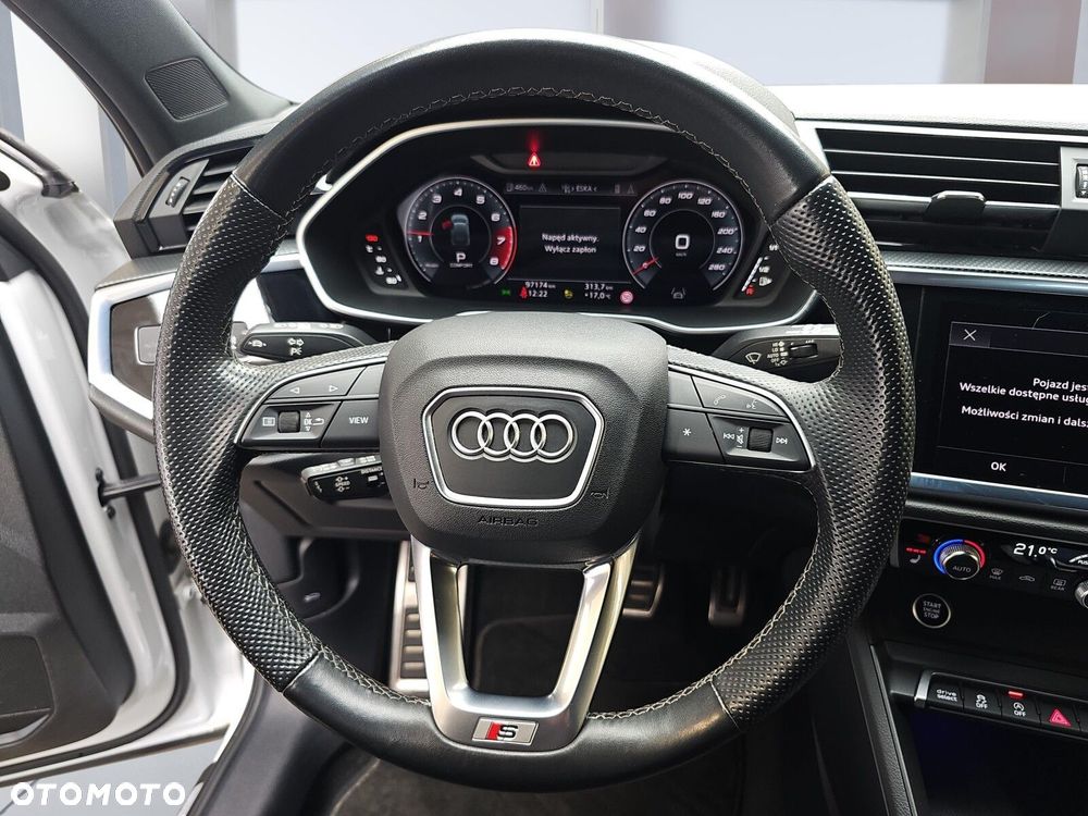Audi Q3 Sportback - 13