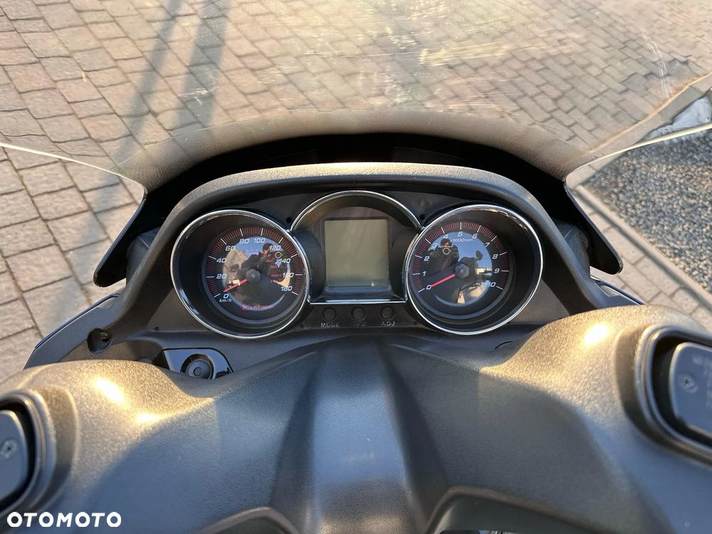 Kymco Downtown - 5