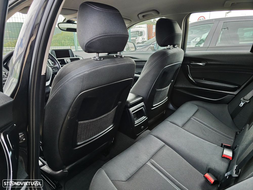 BMW 116 d Line Sport Auto - 24