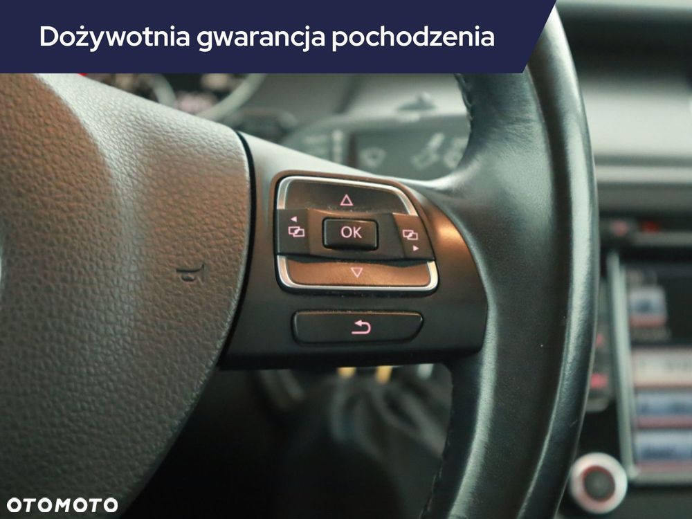 Volkswagen Passat - 21