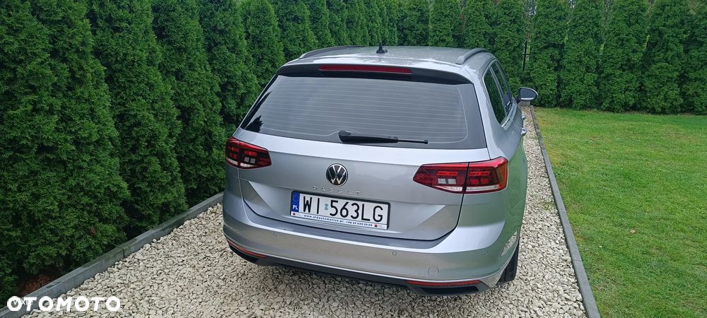 Volkswagen Passat - 11