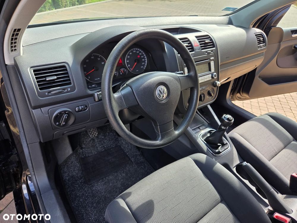 Volkswagen Golf - 10