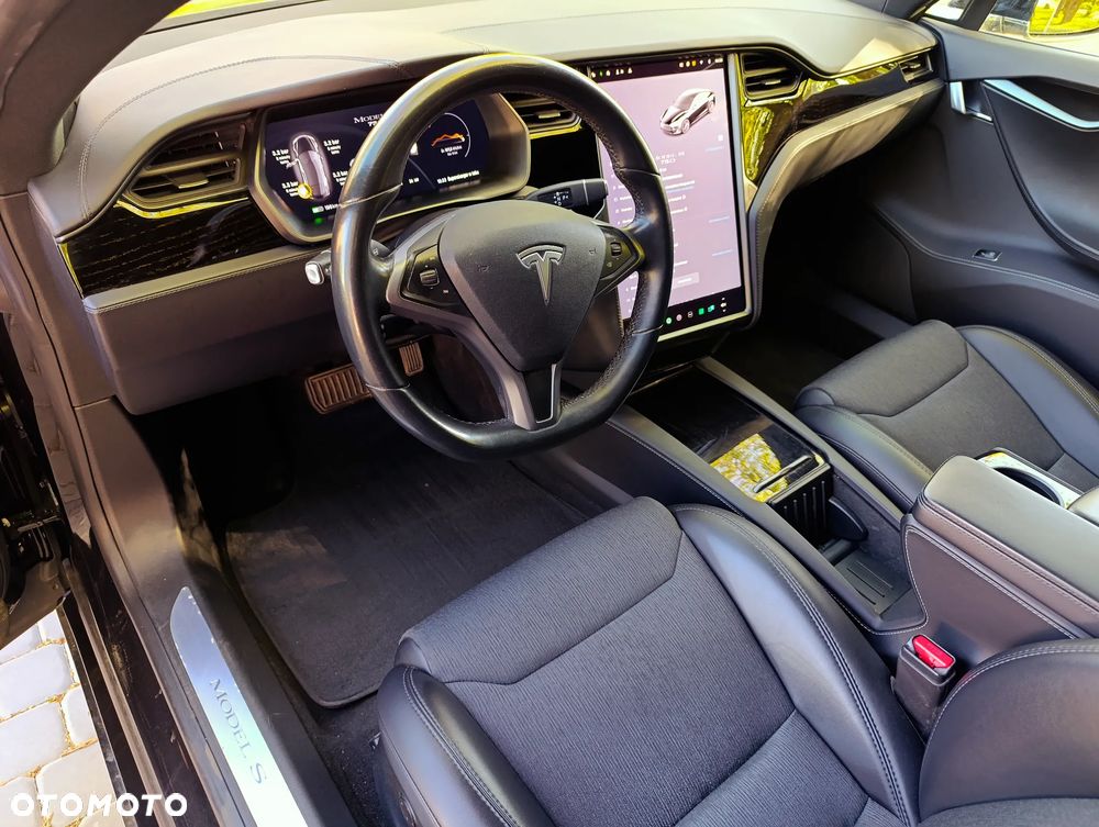 Tesla Model S Long Range Plus - 3