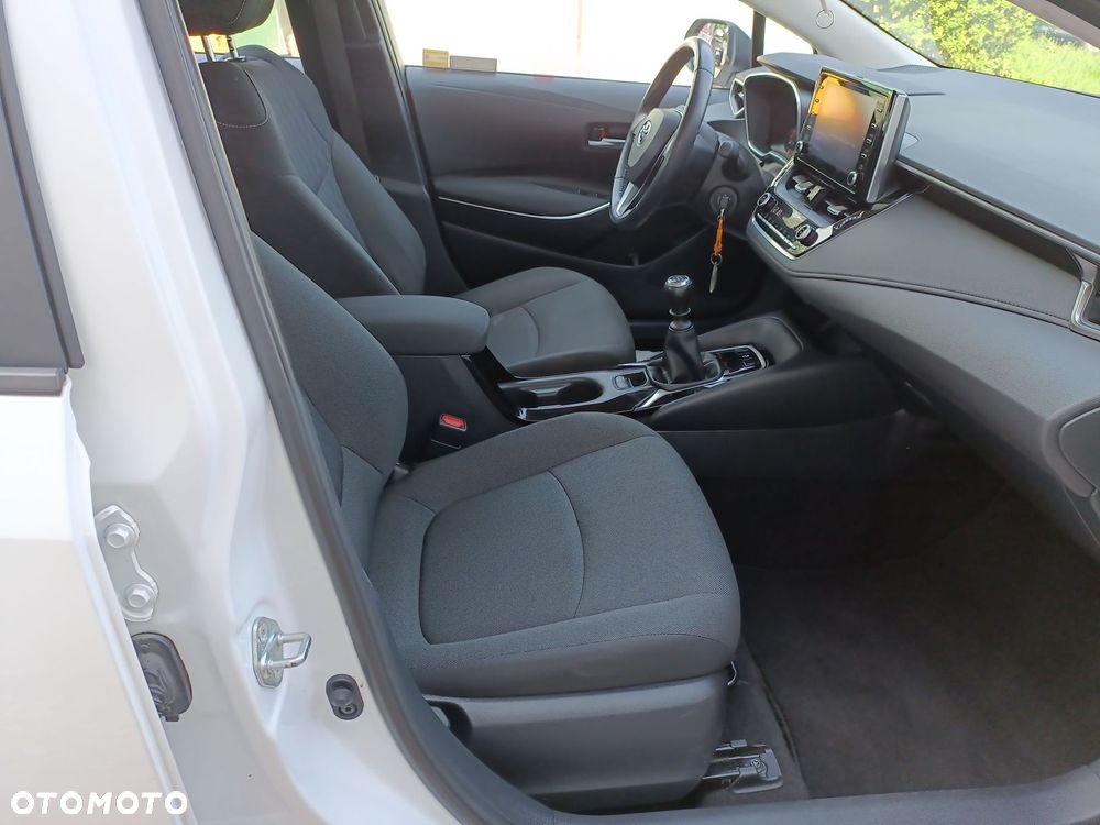 Toyota Corolla - 12
