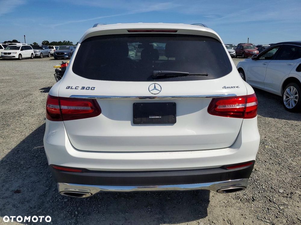 Mercedes-Benz GLC 300 4Matic 9G-TRONIC - 6
