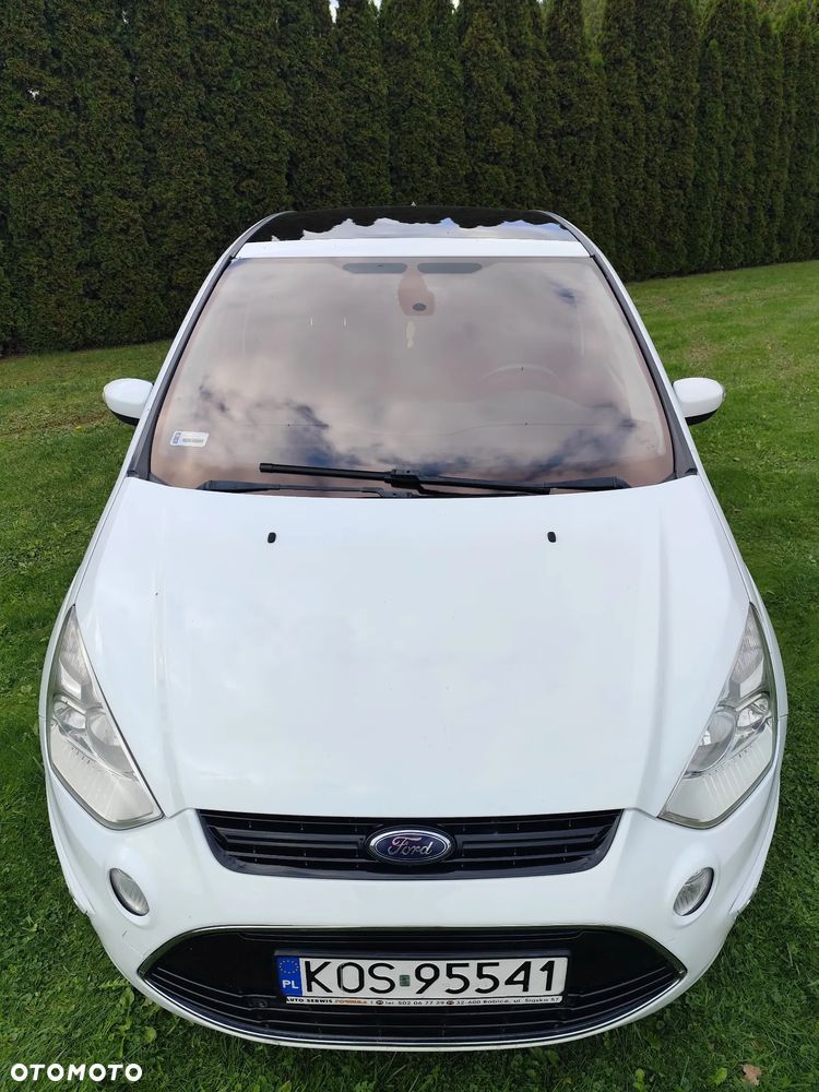 Ford S-Max - 12