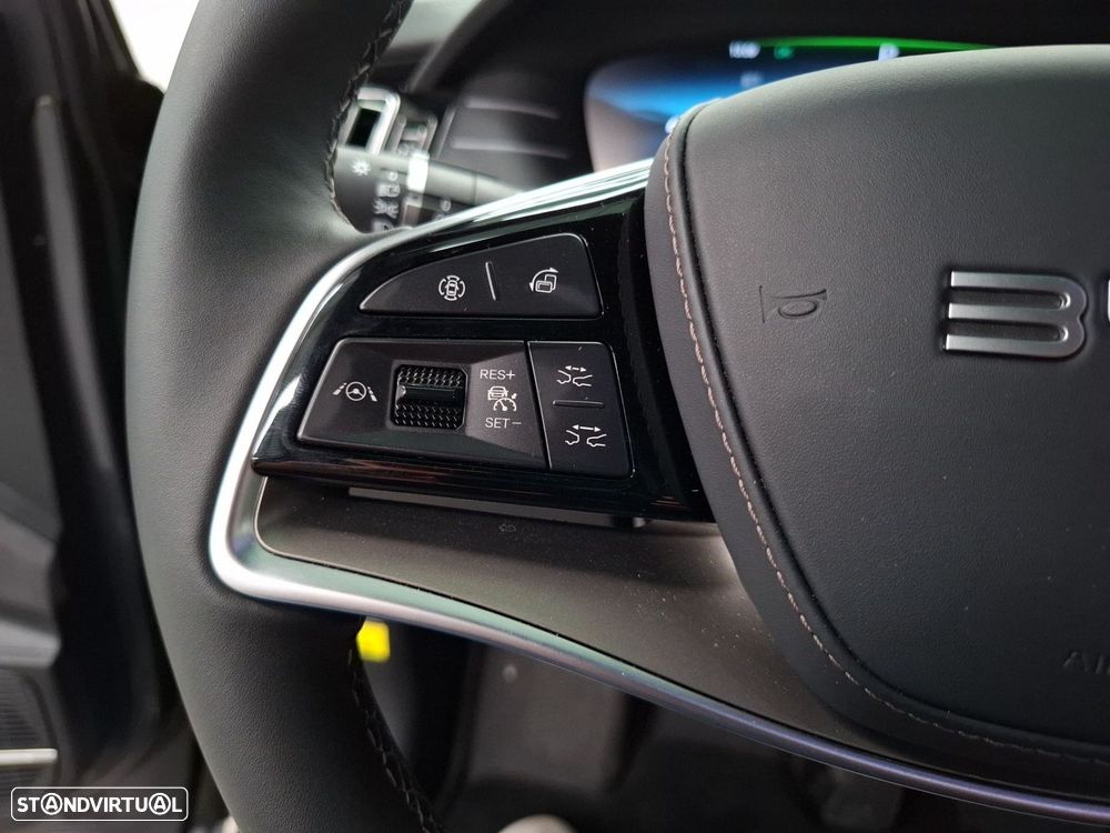BYD Tang 108.8 kWh AWD Flagship - 16