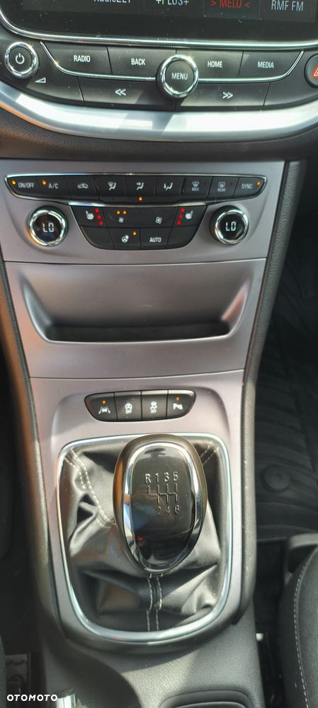 Opel Astra 1.4 Turbo Edition - 21